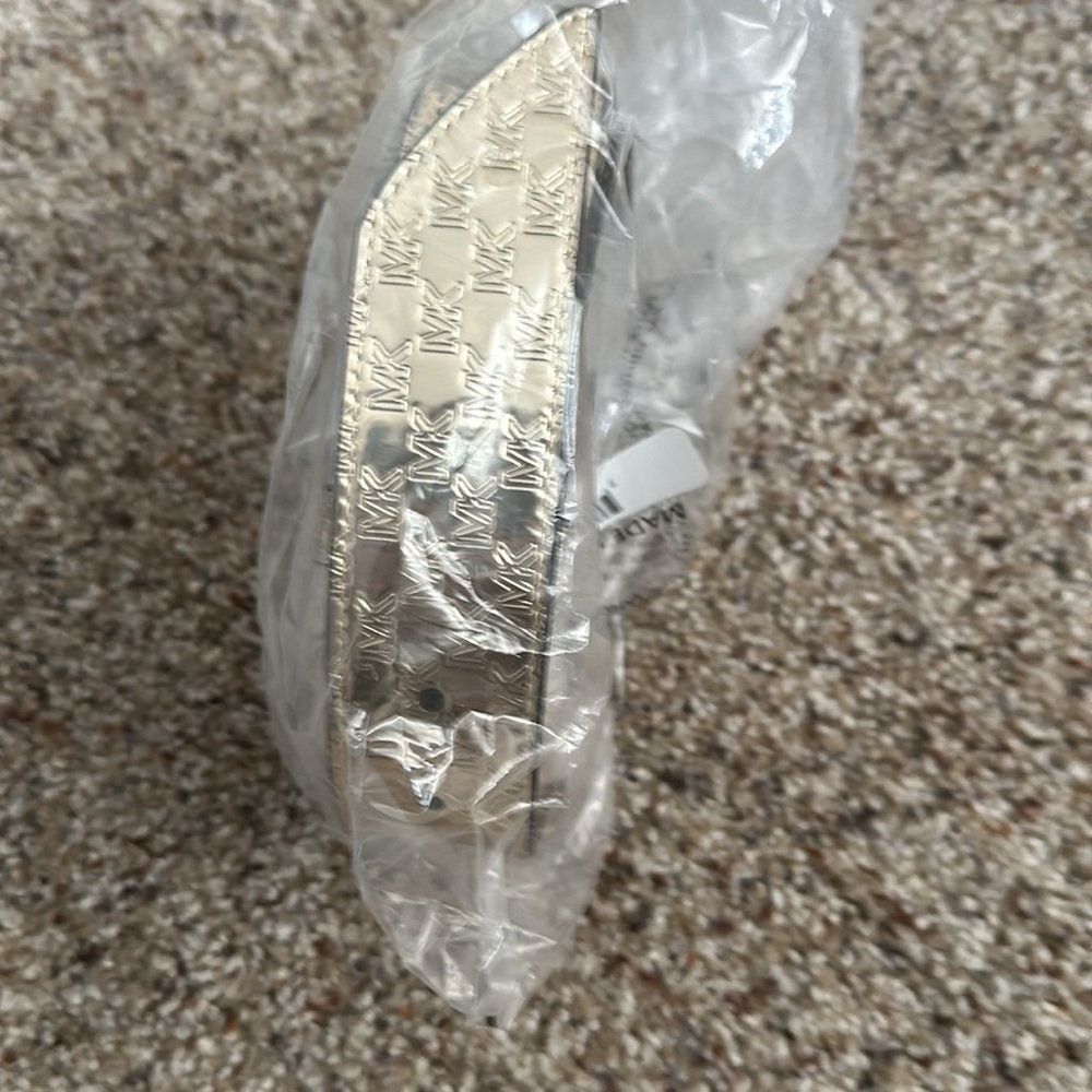 NWT-MICHAEL KORS Women's Metallic Logo Belt- Gold - Picture 6 of 6